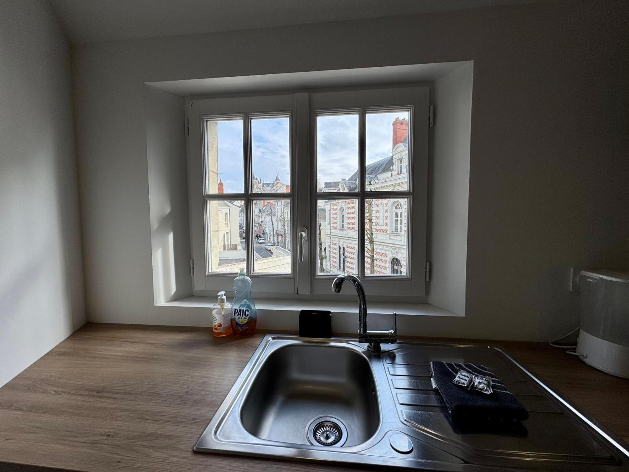 Appartement Centre Ville Climatise Vue Chateau Saumur Luaran gambar